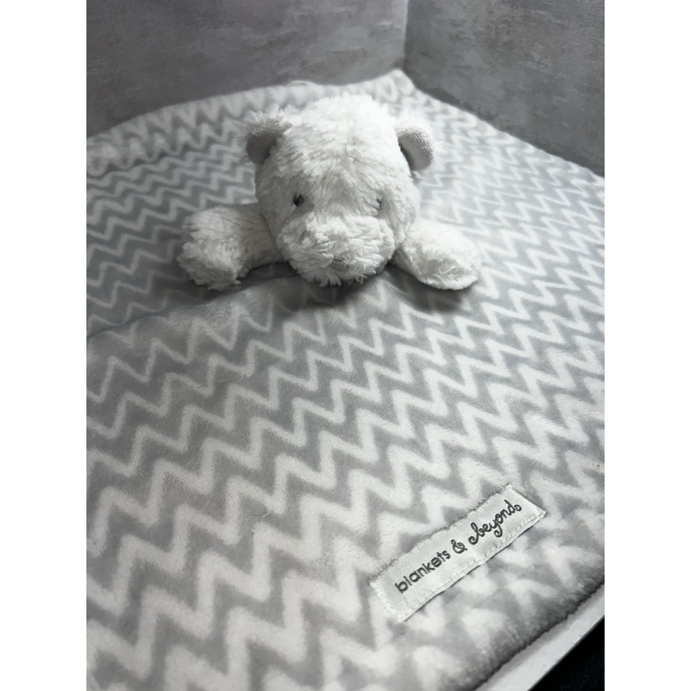 Blankets & Beyond White Bear Plush Baby Lovey Security Blanket Gray 14"